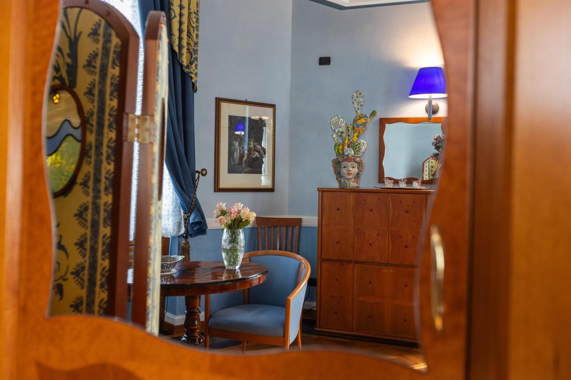 Grand Hotel Ortigia Syracuse Eksteriør bilde The interior of the house