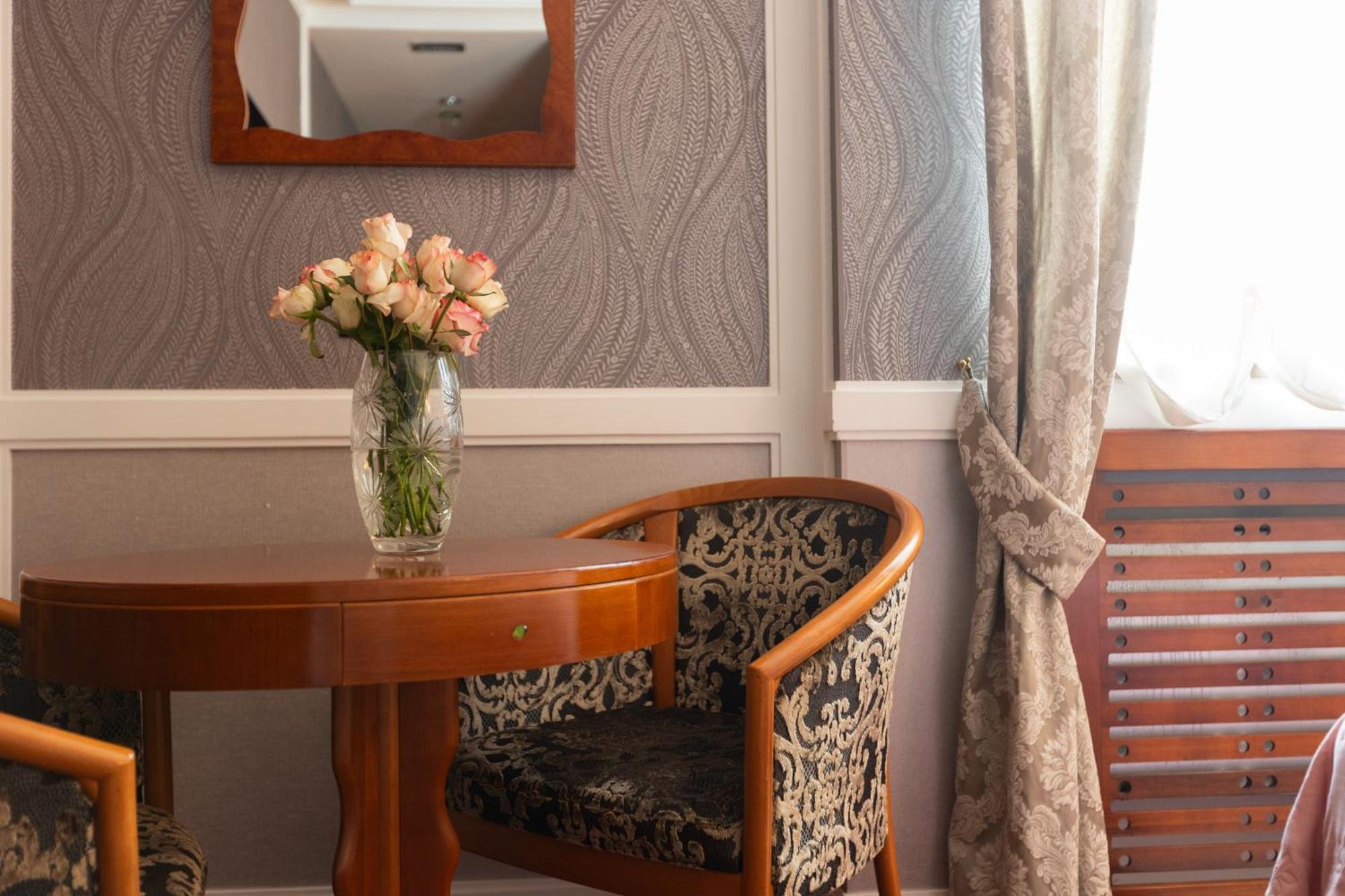 Grand Hotel Ortigia Syracuse Eksteriør bilde A room at the hotel